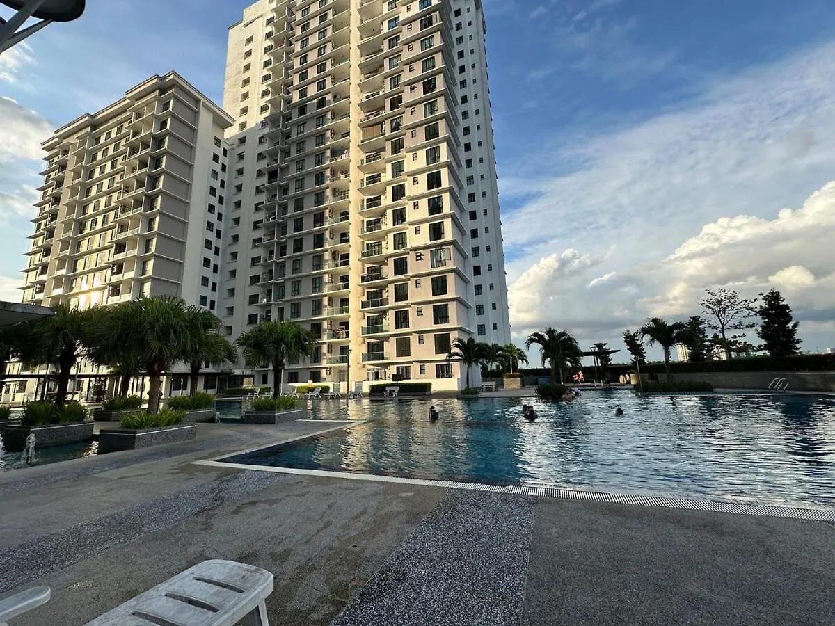 The Platino 6 To 8Pax 2 Carpark With Nextflix 5Min To Paradigm Johor Bahru Malaysia